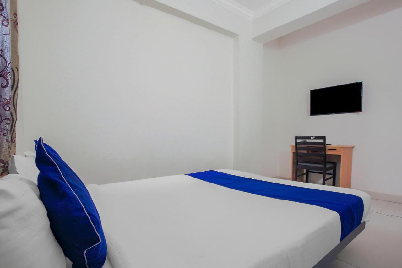 Oyo Silverkey 74581 Nallagandla Hotel Hyderabad Exterior photo