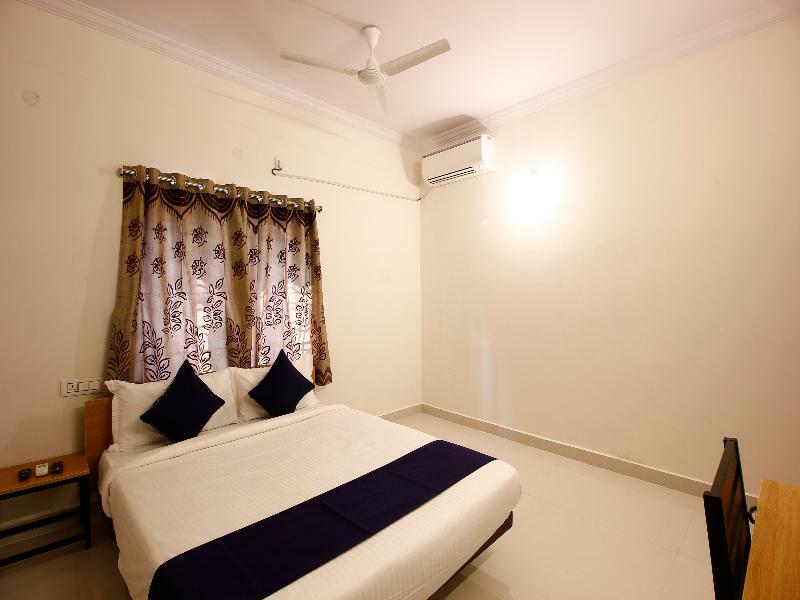 Oyo Silverkey 74581 Nallagandla Hotel Hyderabad Exterior photo